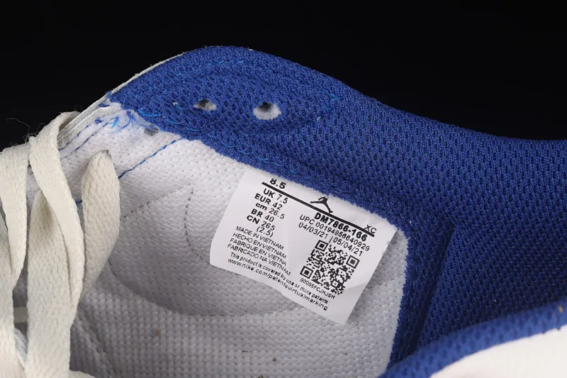All categories Air Jordan Jordan series basketball shoes Air Jordan 1 Low Travis Scott x Air Jordan 1 Low AJ1 Joe 1 white and blue inverted low-top cultural sneakers DM7866-166